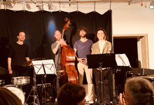Konzert mit dem „Lukas Brenner Trio featuring Aziza Vest“